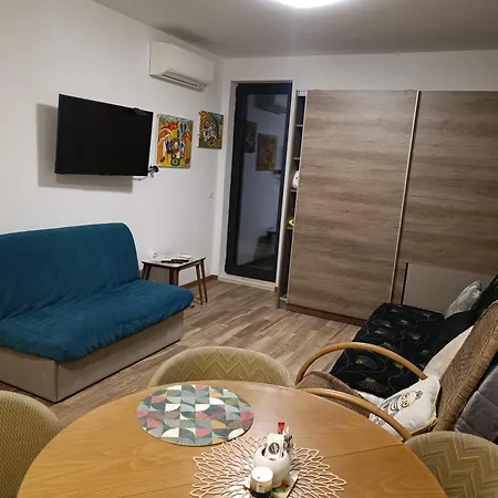 Cozy Flat Konstantin And Helena Апартаменты *